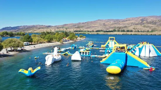 200 人インフレータブルウォーターパークフローティングウォーターパークアクアスポーツ用品湖用